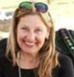 Elmarie Wepener at 50 - I am using E Tablet myself for 3 Years.