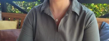 Careen Visagie - passionate about helping people through transformation, helping them to grow in how they nourish themselves and finding freedom in the everyday stuff!