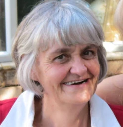 Dr. Nelia Drenth
