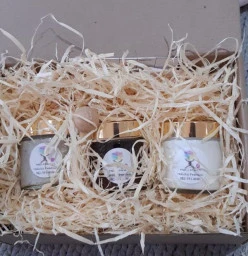 Natural Aromatherapy mask, exfoliate & cream gift set